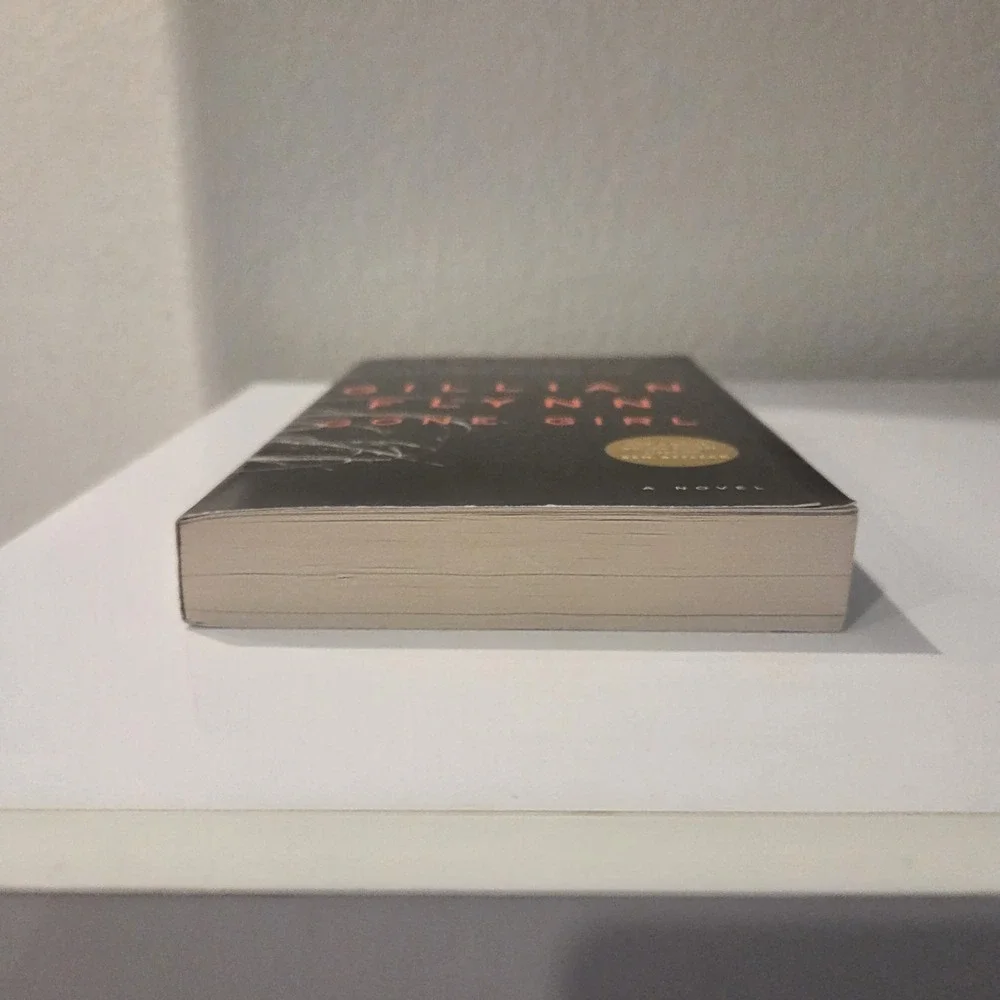 Gone Girl : A Novel by Gillian Flynn (2014, Trade Paperback)